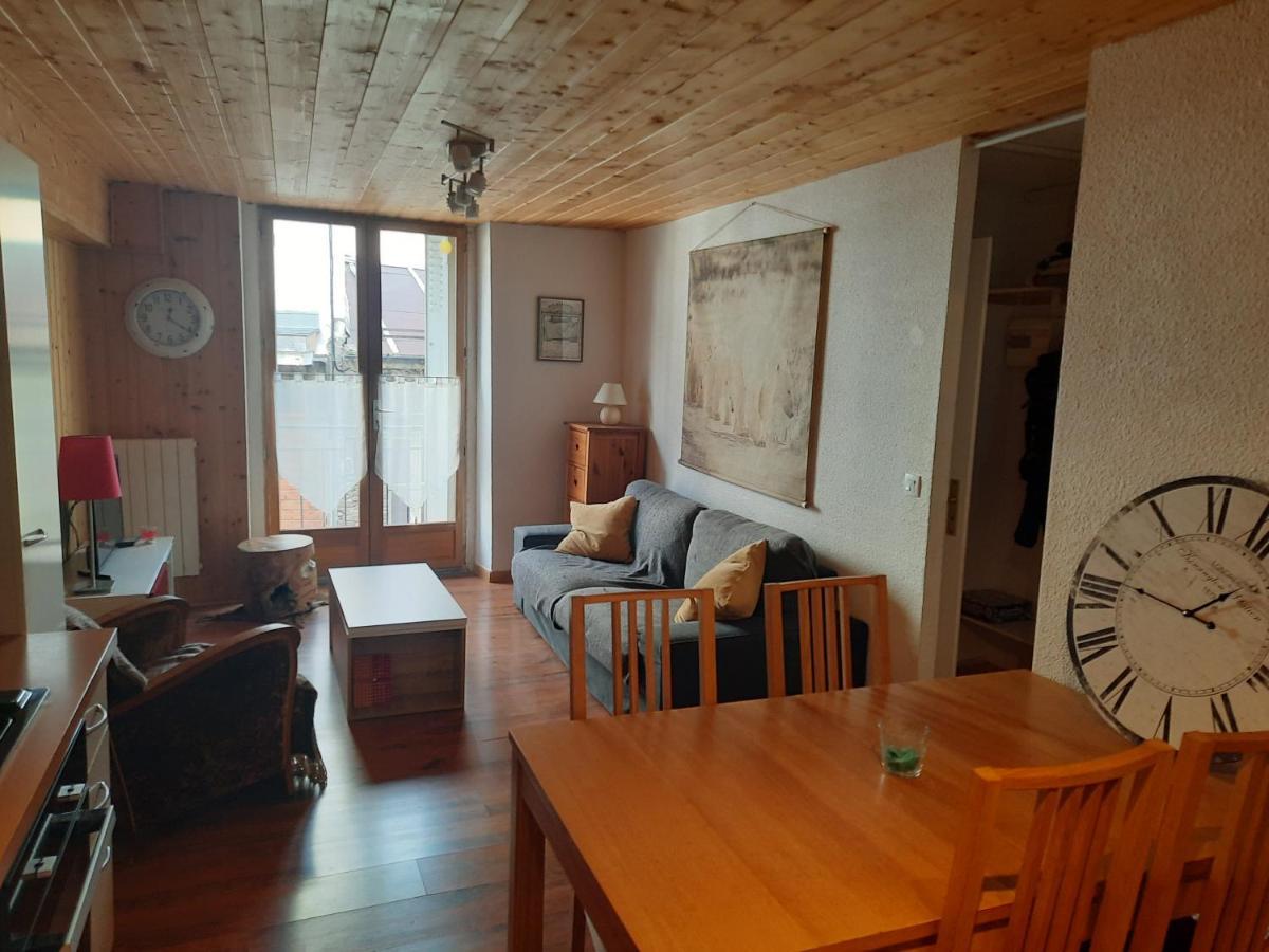 Le Cocon Apartment Bagneres-de-Luchon Exterior photo